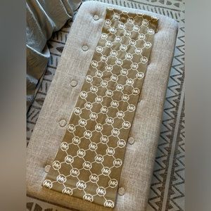 MICHAEL KORS INFINITY SCARF